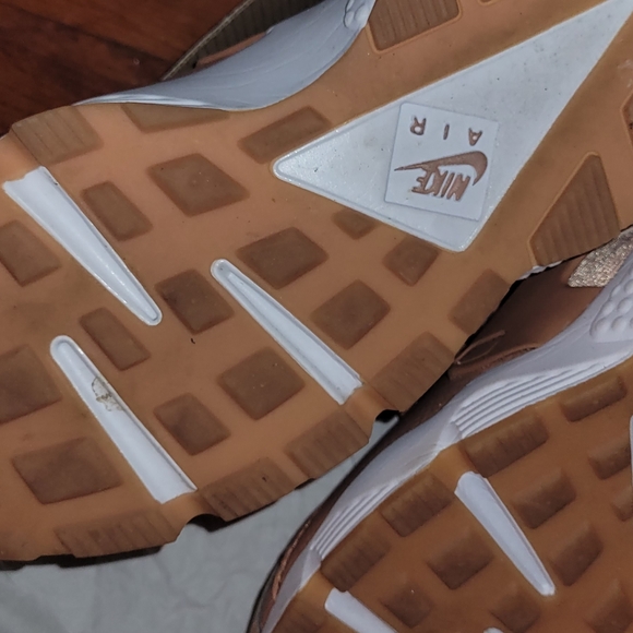 woman's air huarache run nike sneakers - Picture 6 of 11